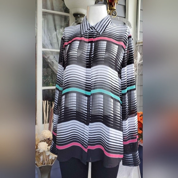 Liz Claiborne Semi-Sheer Button Down Longsleeved Button Cuff Shirt Top Large - Picture 6 of 6